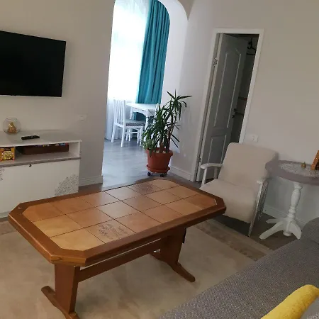 Charm Junior Suite-garden, Bbq, Self Check-in Apartment Sinaia